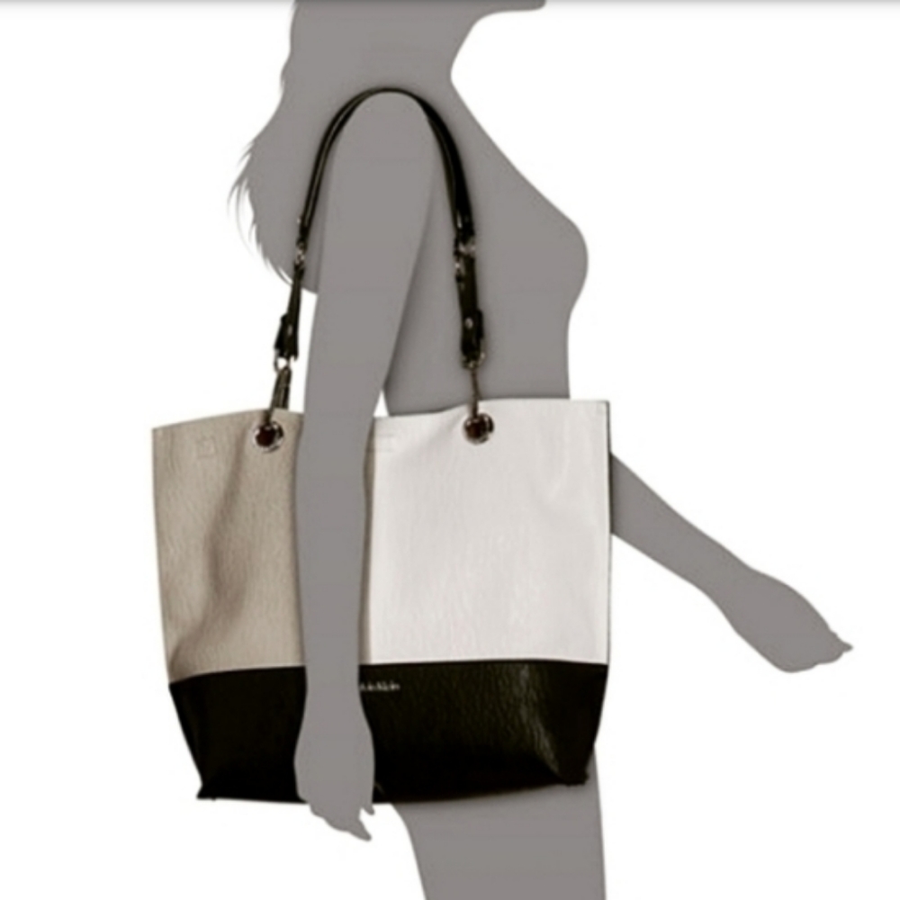 Reversible Calvin Klein Sonoma Tote Pouch - Picture 2 of 8